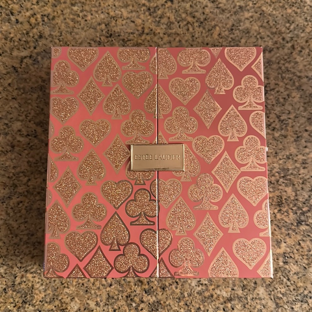 Estée Lauder Makeup Box